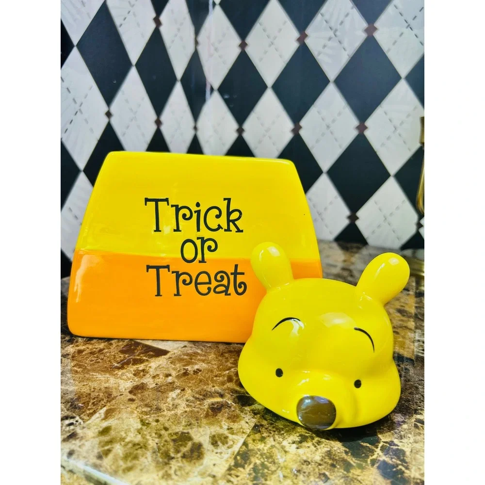 Nostalgic Trick or Treat Candy Jar Bear Lid‎ Ceramic Treat Container